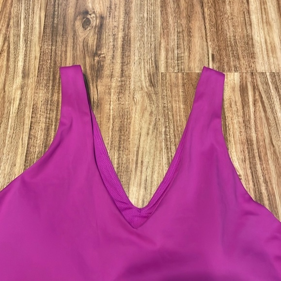 All in Motion women’s XL bra top flex vneck pink purple quick dry UPF NWT - Picture 3 of 12